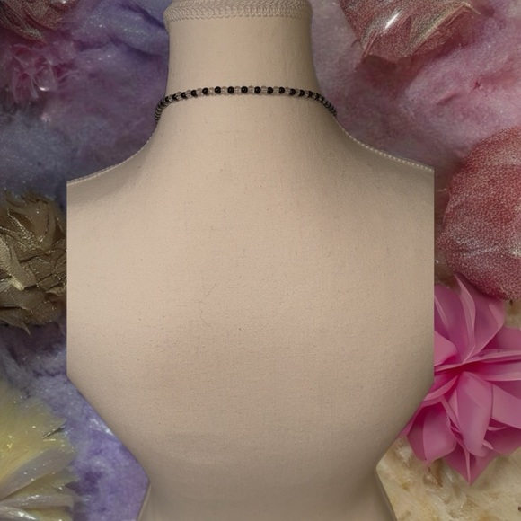 Vibrant Red and Orange Beaded Necklace - Picture 5 of 9